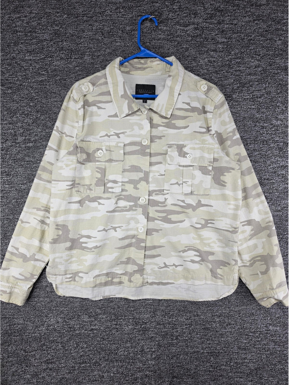 Sanctuary Women's XL Beige Gray White Camo Button-Up Collared Long Sleeve Top